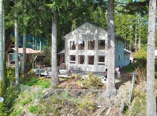 550 N Mountain View Dr, Hoodsport, WA 98548
