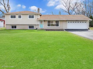 2N511 Pleasant Ave, Glen Ellyn, IL 60137