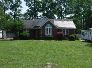 612 N Raleigh St, Wallace, NC 28466