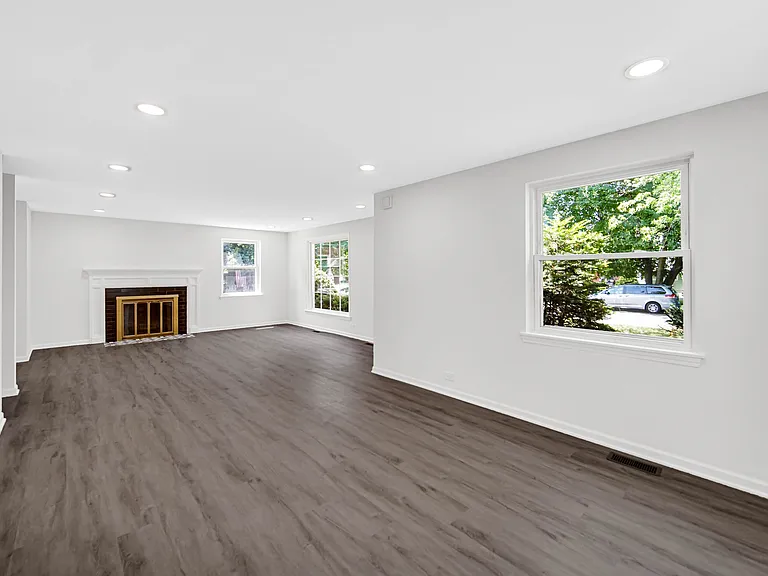 1109 Muirfield Ave — Photo 3