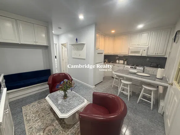 60 London St #2T, Boston, MA 02128