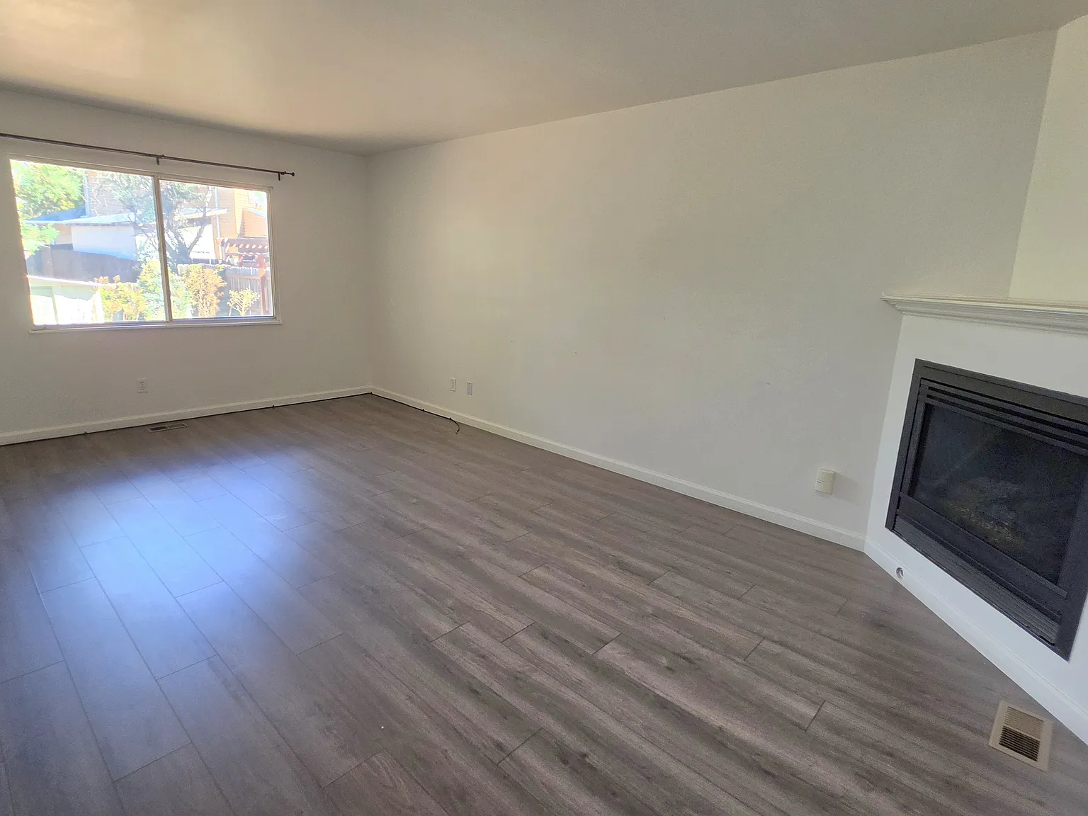 3 bed, 1662 sqft, $3,200 — Photo 3