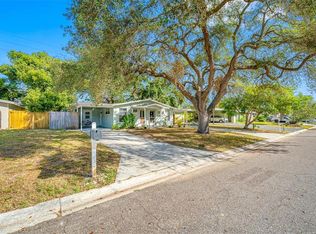 616 Dogwood Ct, Dunedin, FL 34698