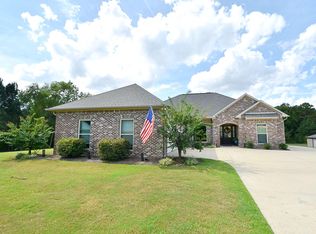185 Pleasant Ridge Dr, Mooreville, MS 38857