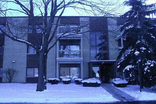 1st image of 15 E Piper Ln #102