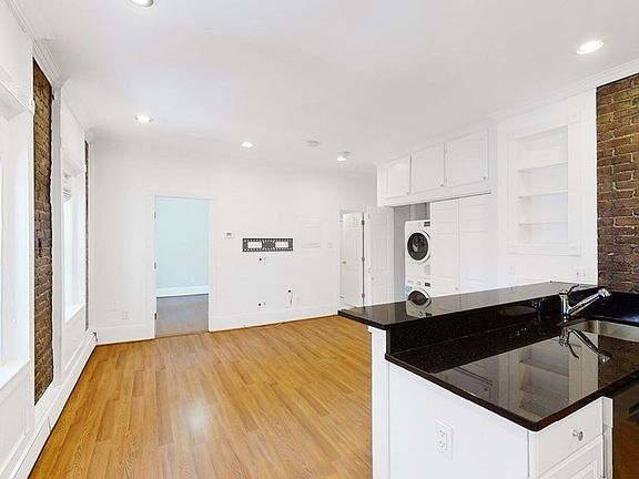 3rd image of 84 Prince St #D