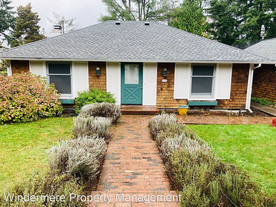1st image of 589 Grow Ave NW