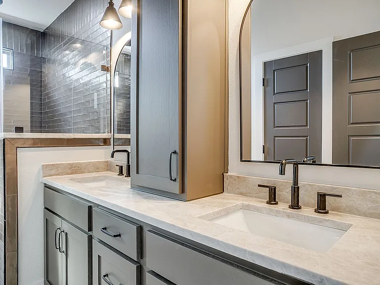 2820 Weisenberger St #110 — Photo 11