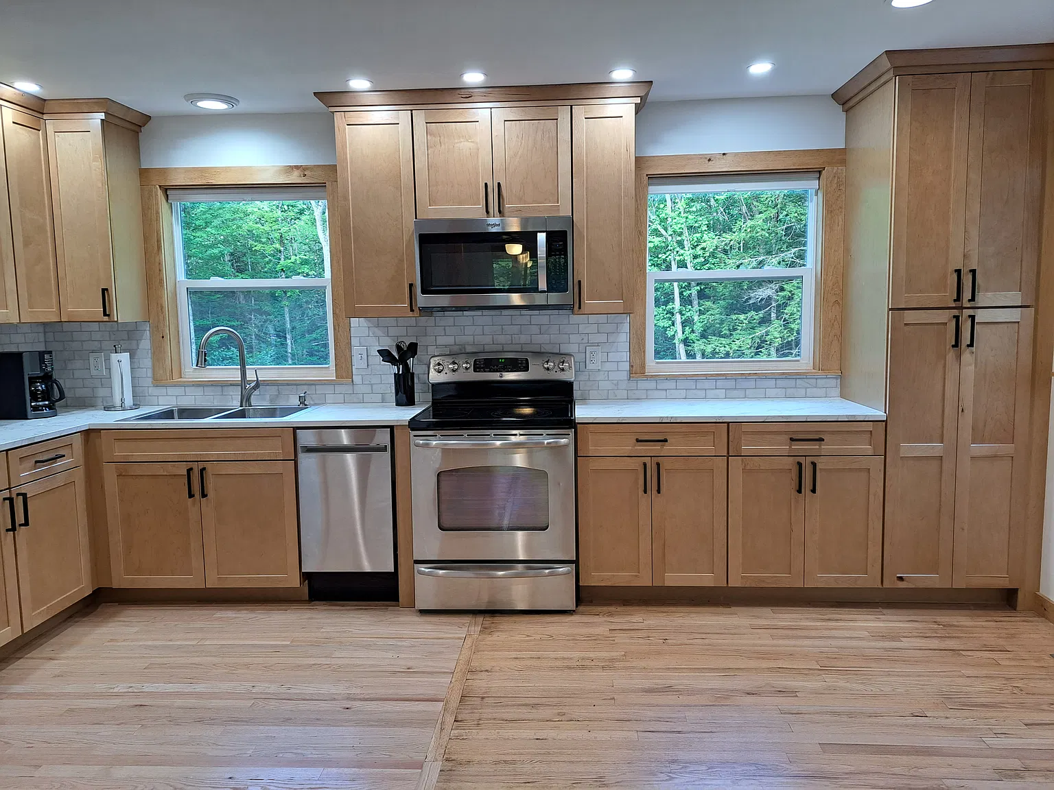3 bed, 1332 sqft, $2,400 — Photo 2