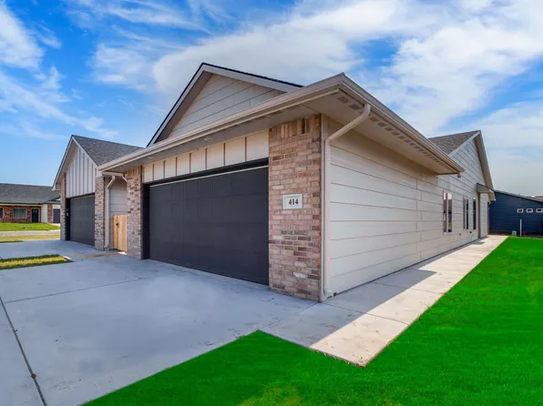 438 W Long Path Ct, Goddard, KS 67052