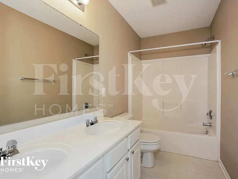 11749 Gatwick View Dr — Photo 14