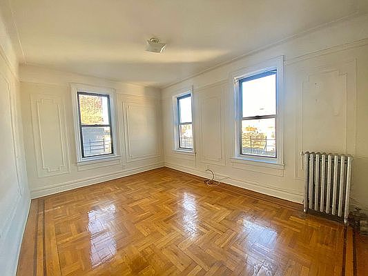 2nd image of 2075 E 16th St APT 4F