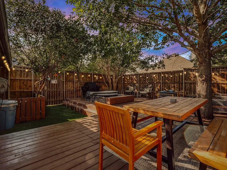 4219 Bendwood Ln — Photo 38