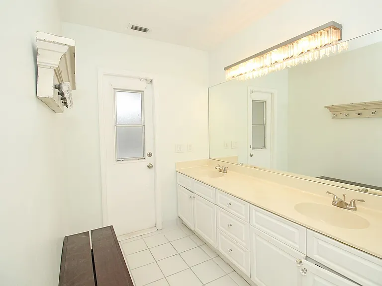 896 Rose Ct — Photo 51