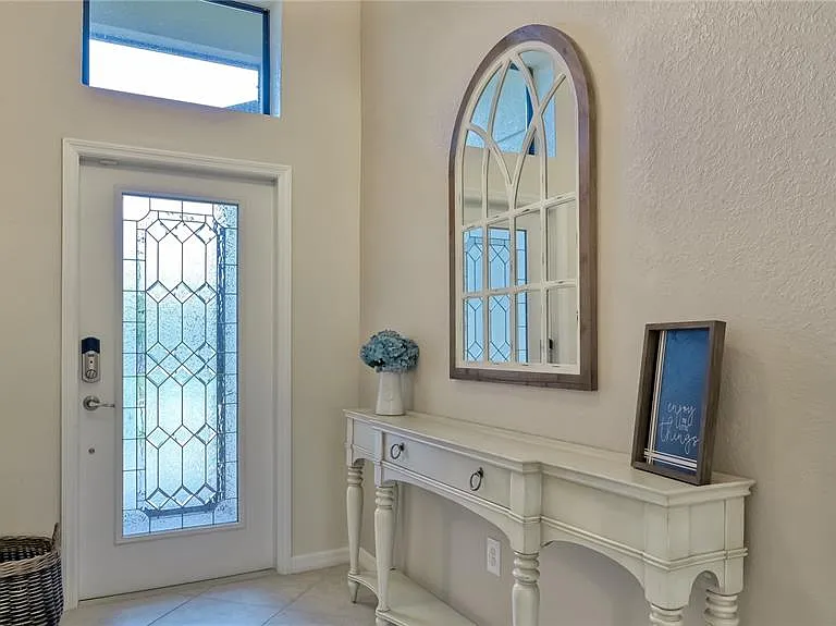 6888 Willowshire Way — Photo 4