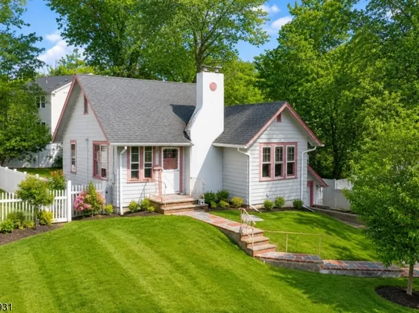 125 Meadowbrook Rd, Livingston Twp., NJ 07039