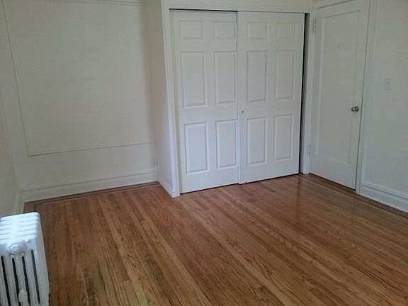 4th image of 4330 46th St APT 1G