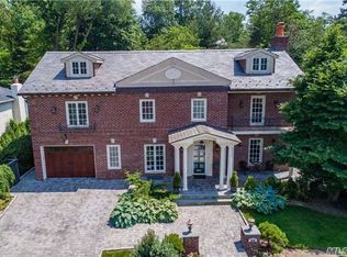 264 Mill Spring Rd, Manhasset, NY 11030