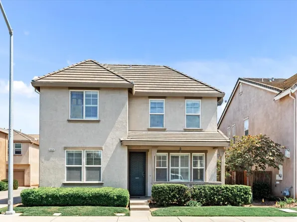 2820 Hawaiian Petrel Ave, Modesto, CA 95355