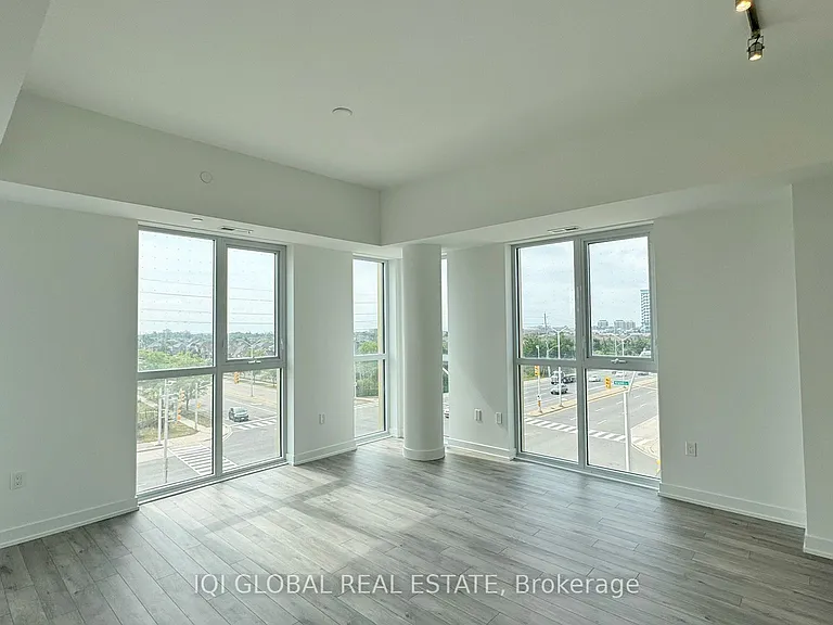 1005 Dundas St E #556 — Photo 19