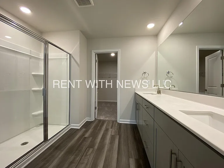 797 Riguard Way — Photo 12