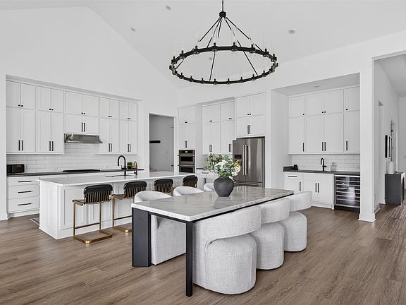 4th image of 534 Prairie Clover Dr