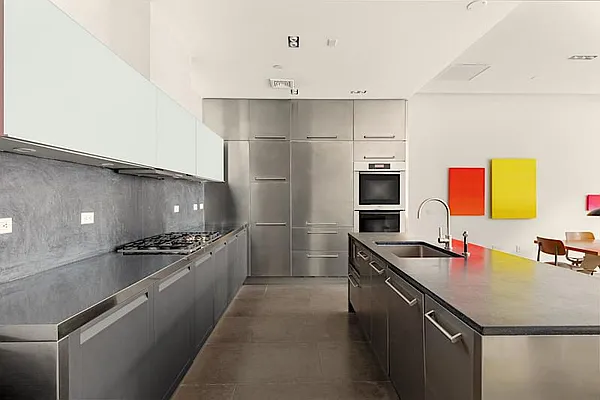 Sold by Triplemint | media 16