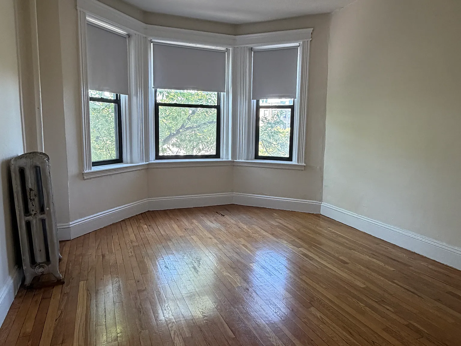 1 bed, 9999 sqft, $2,400 — Photo 4