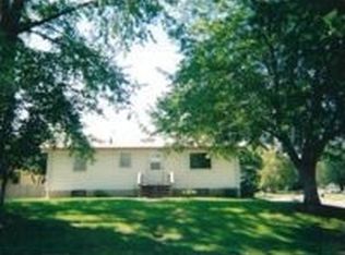 711 Fir St, Wakefield, KS 67487