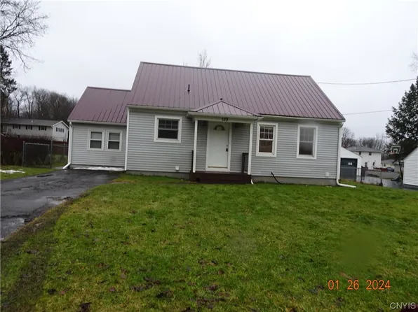 120 Hedgewood Pl, Utica, NY 13502
