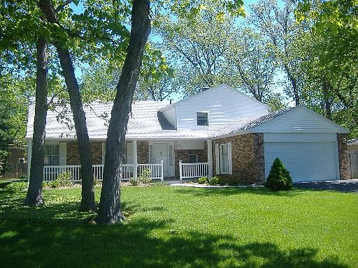 1st image of 407 Shady Ln