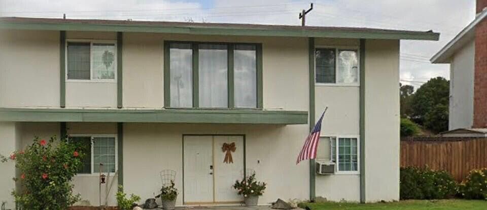 1st image of 2613 Hollister St
