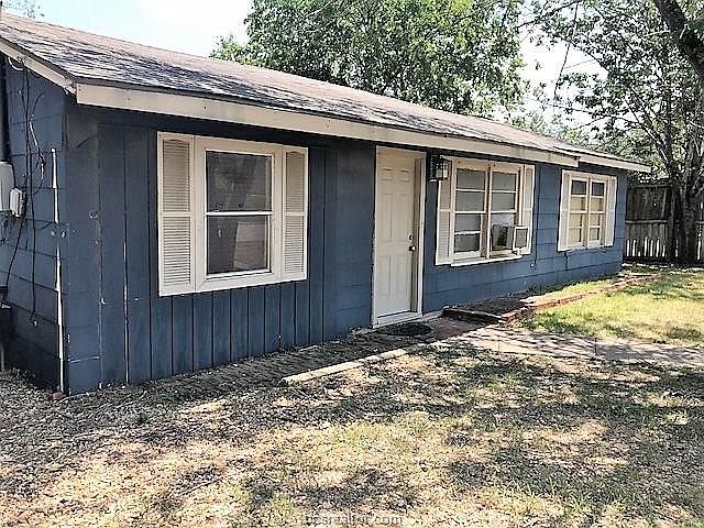 2nd image of 407 Nimitz St