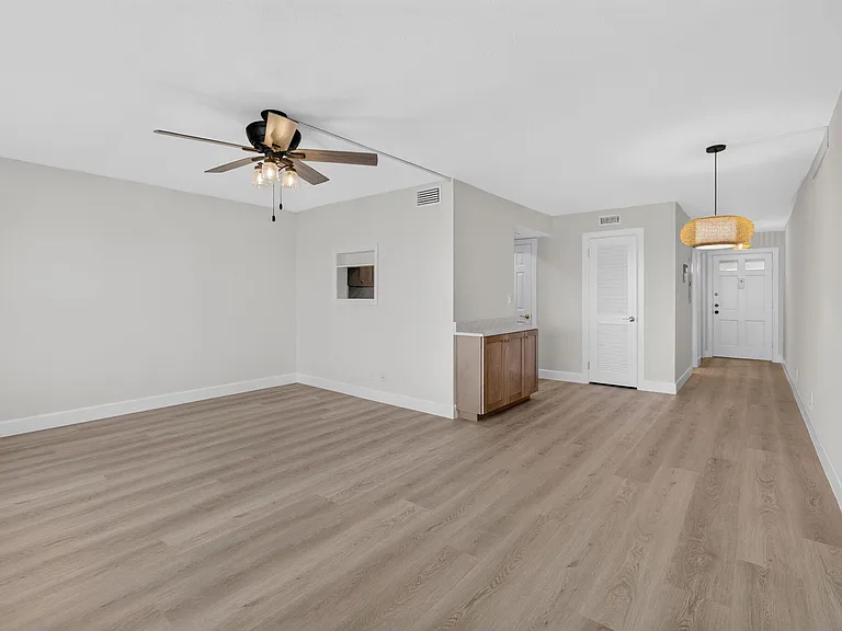 52 Yacht Club Dr #305 — Photo 22