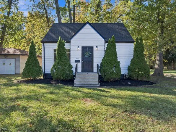 3894 Clague Rd, North Olmsted, OH 44070