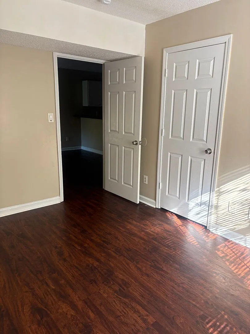 3830 Lassiter Mountain Apartments — Photo 4
