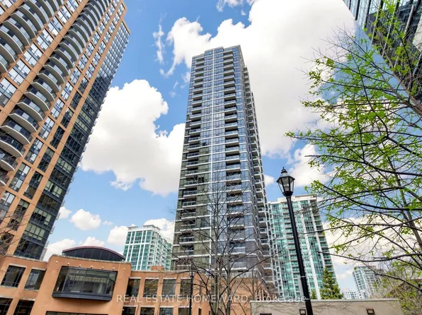 23 Sheppard Ave E #402, Toronto, ON M2N 0C8