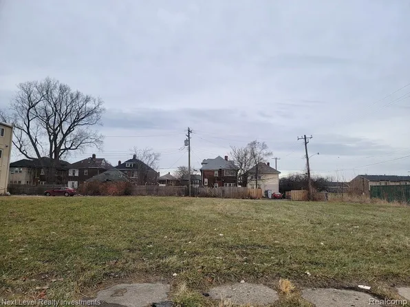 1954 Blaine St, Detroit, MI 48206