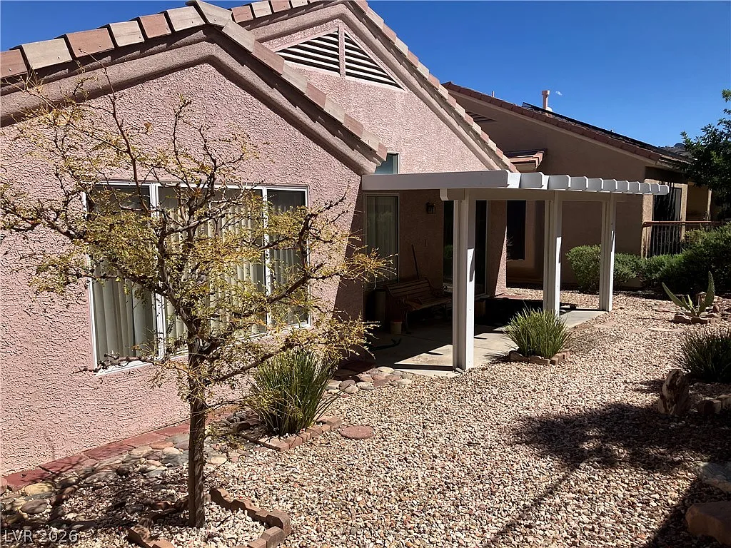 2 bed, 2.0 bath, 1214 sqft, $1,950 — Photo 2