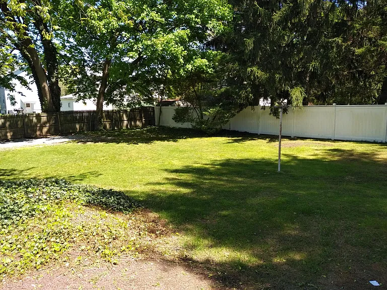 23 Georgetown Rd — Photo 39