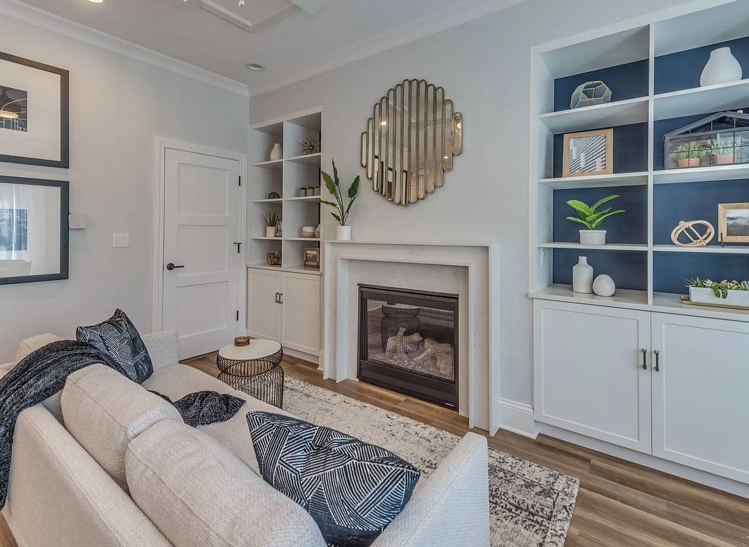 Eldridge Townhomes — Photo 3
