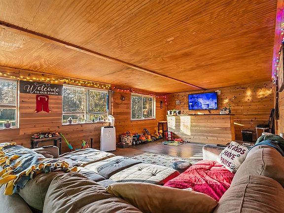 5th image of 418 Glenn Rd