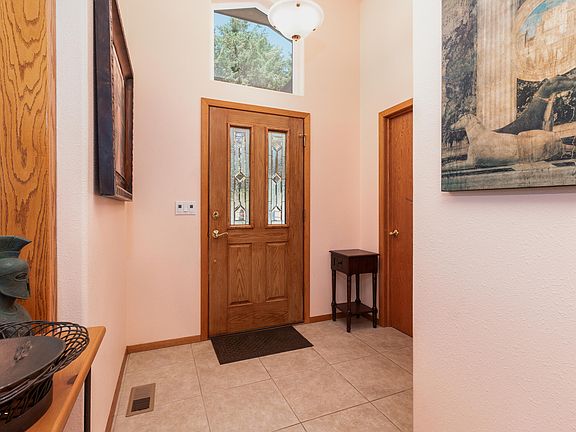 5th image of 4705 NW Miramar Dr