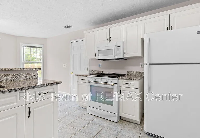 3854 Wheaton Ct — Photo 14