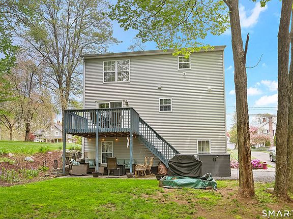 4th image of 428 Washington Street