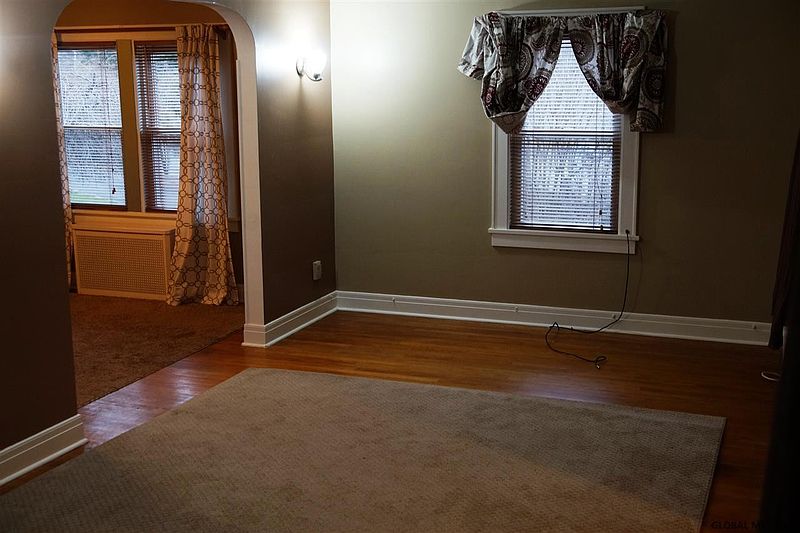 5th image of 236 SPRING Avenue