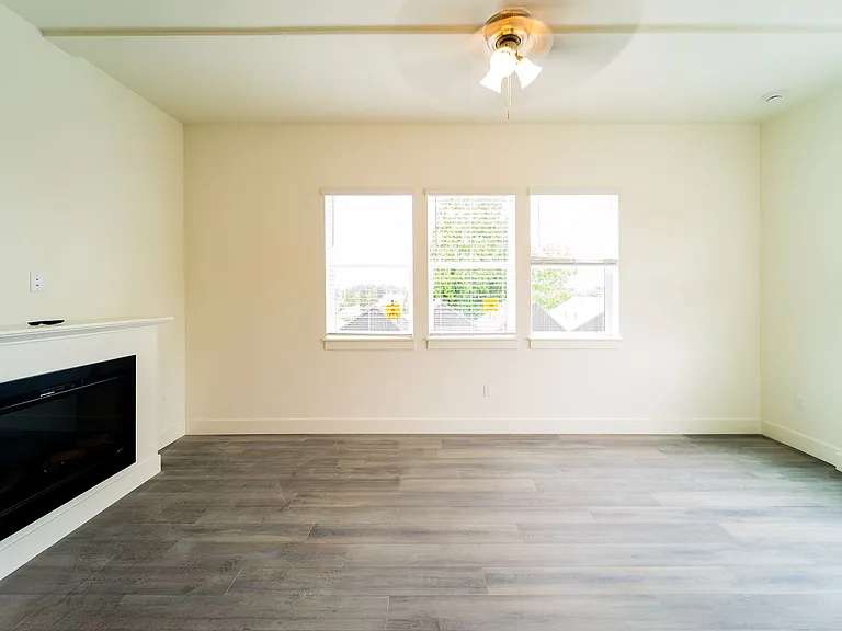 Janie Apartments — Photo 44