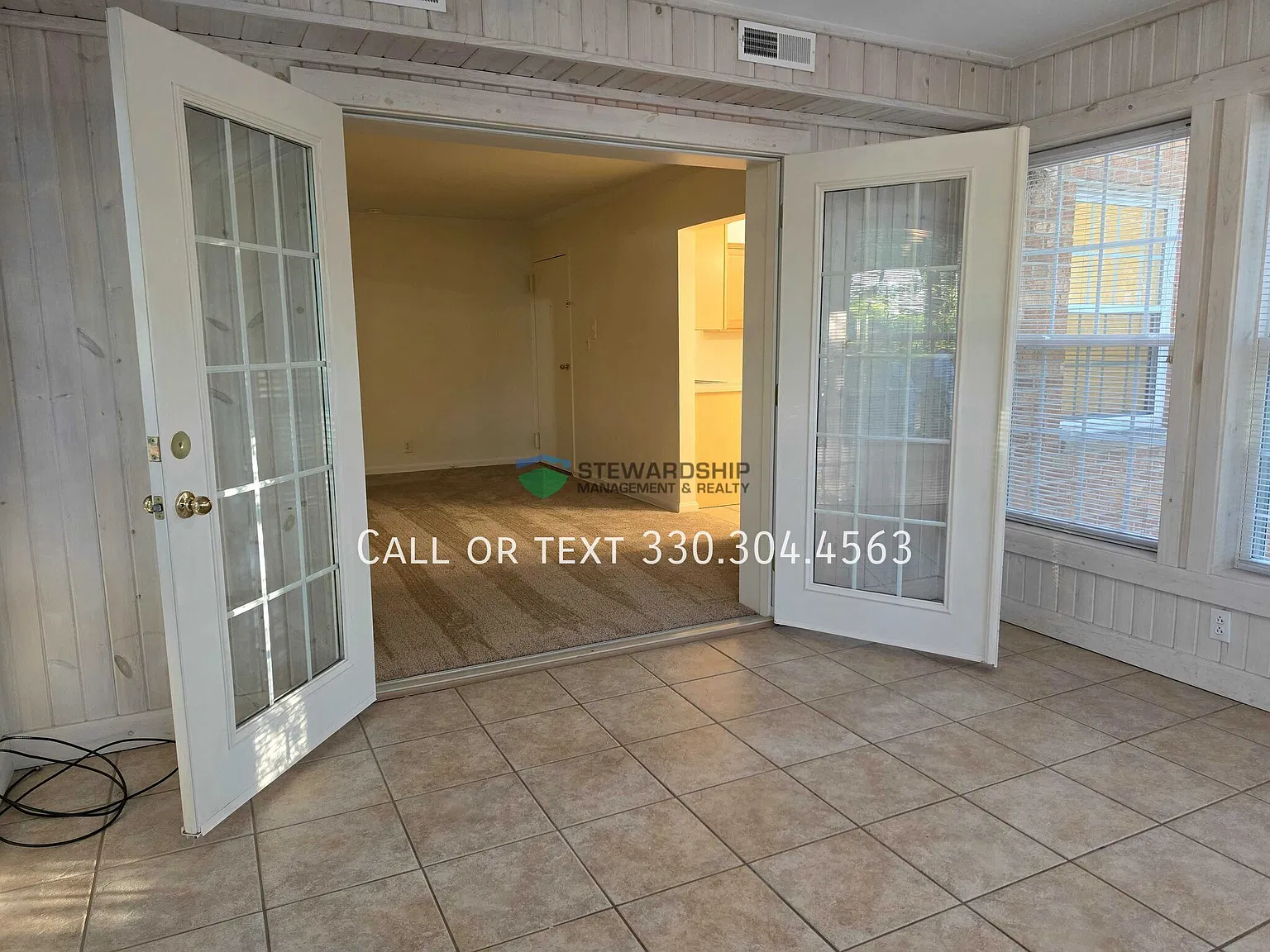 Two-Bedroom, One-Bathroom Apartment With Heated Sunroom In Alliance Available Now! — Photo 3