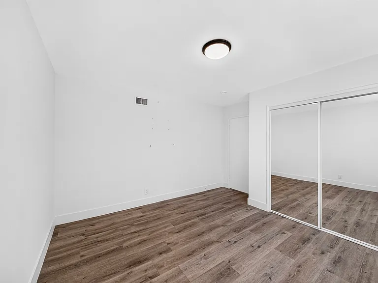 1760 N Rutherford St — Photo 12