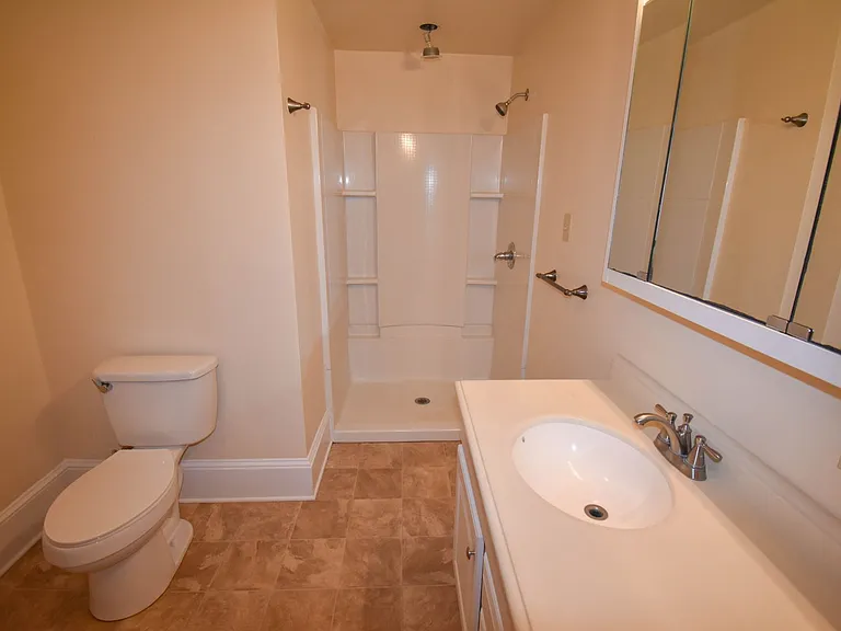 309 Center St — Photo 20